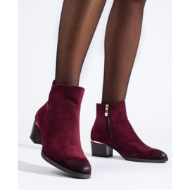 Stivaletti in pelle scamosciata bordeaux di Vinceza rosso 1