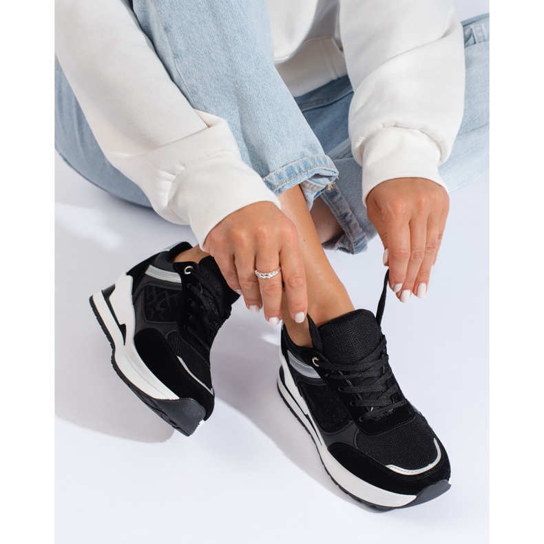Sneakers da donna nere con inserto in Shelovet bianco nero 1