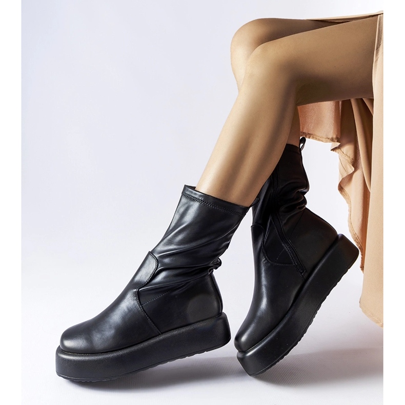 Stivaletti neri con plateau Shadid nero 2