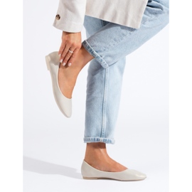 Ballerine da donna beige realizzate in ecopelle Shelovet 1