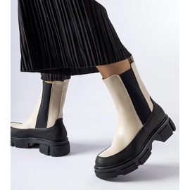 Stivaletti slip-on beige e neri di Faisal 1