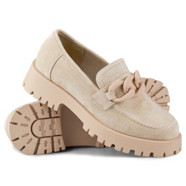 Mocassini da donna in camoscio beige con catena 1