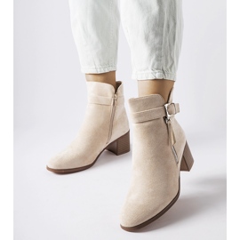 Stivaletti beige con tacco basso di Bédard 1