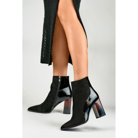 Eleganti stivali con tacco da donna nero 2