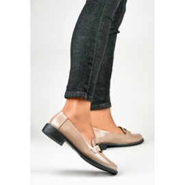 Scarpe da donna in vernice beige nero 1