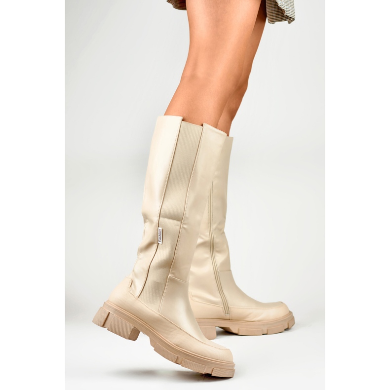 Stivali da donna beige con tomaia flessibile 1