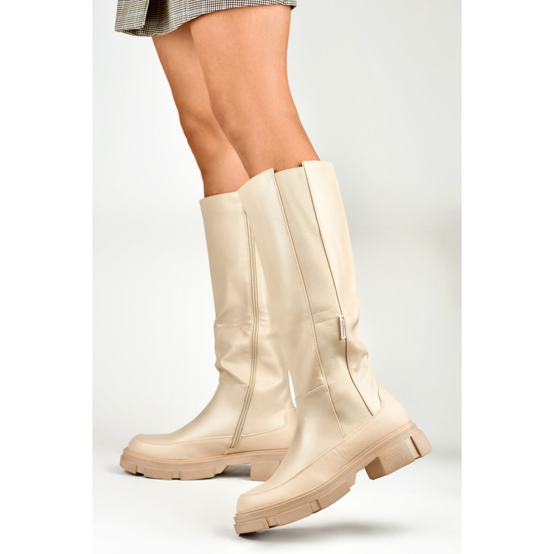Stivali da donna beige con tomaia flessibile 2