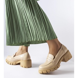 Mocassini classici beige con blocco Dina 1