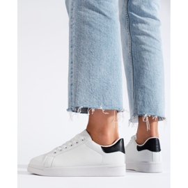 Scarpe sportive classiche da donna bianche di Shelovet bianco 1