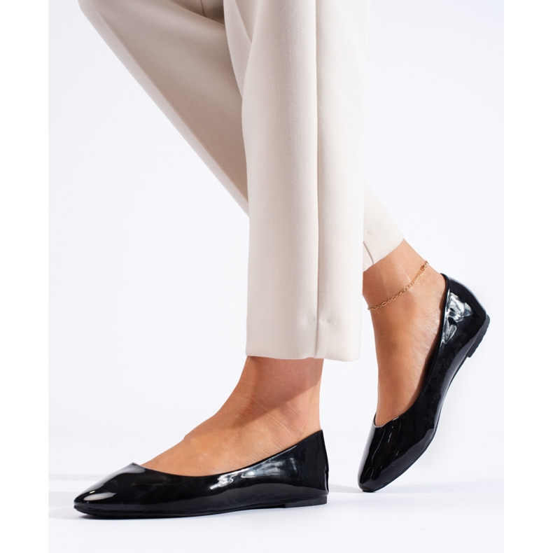 Ballerine da donna in vernice nera di Shelovet nero 1