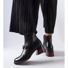 Stivaletto nero Castione 58126 Nero 1