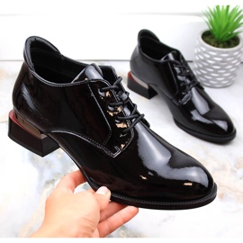 Scarpe stringate da donna in vernice nera con tacco alto.Vinceza nero 1