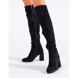 Eleganti stivali alti da donna Shelovet realizzati in suede ecologico di colore nero 1