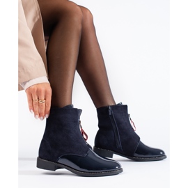 Stivaletti da donna blu navy con tacco piatto di Shelovet 2