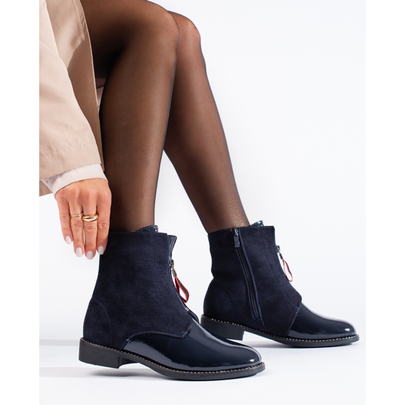 Stivaletti da donna blu navy con tacco piatto di Shelovet 2