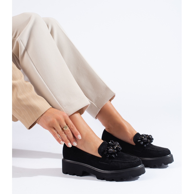 Mocassini da donna in camoscio nero di Shelovet 1