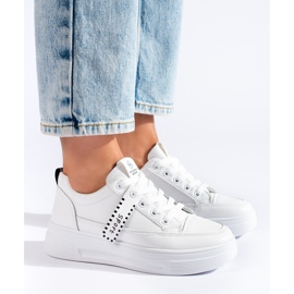 Sneakers bianche sulla piattaforma Shelovet bianca 2