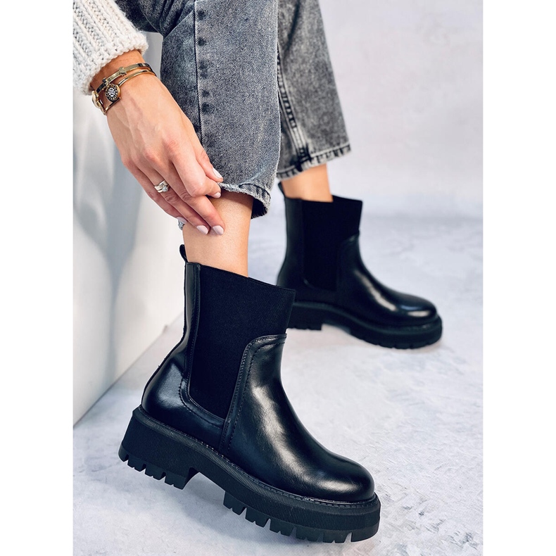 Stivaletti Chelsea con tomaia alta Cillo Black nero 1
