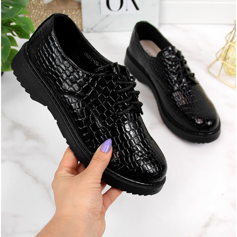 Scarpe oxford laccate da donna, nere, T.Sokolski J23-324 nero 2