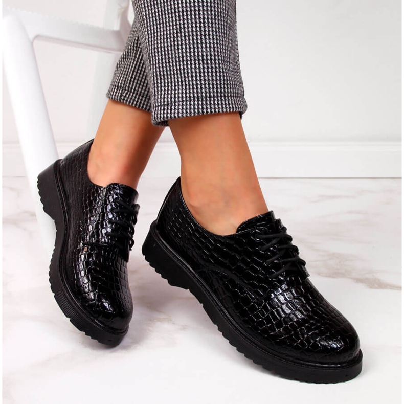 Scarpe oxford laccate da donna, nere, T.Sokolski J23-324 nero 1