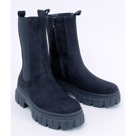 Stivaletti Chelsea neri con tassello nero 1