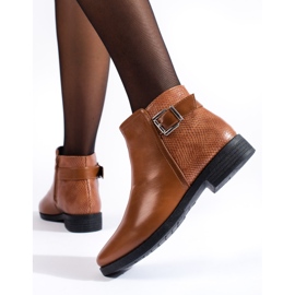 Stivaletti da donna con tacco piatto Shelovet color cammello marrone 1