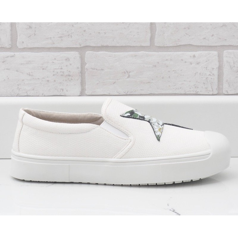 Sneakers slip-on bianche con stella JT28-41 bianca 1