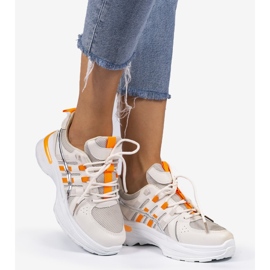 Scarpe sportive beige e arancio C9288 arancia 1