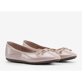Ballerine Jaylynn in vernice beige 1