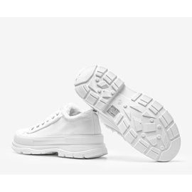 Sneakers bianche su una spessa suola Makenna bianca 1