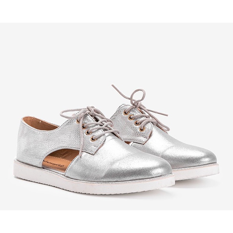 Scarpe Karley scollate lucide argento 1