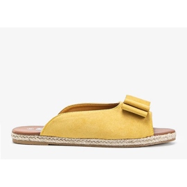 Pantofole gialle con fiocco d'aprile giallo 1