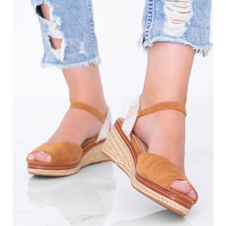 Espadrillas cammello sulla zeppa Heis marrone 1