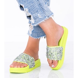 Pantofole verde fluo con zirconi Love Bling 1