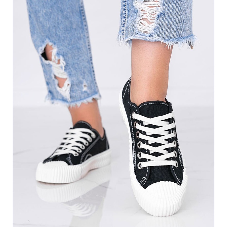 Sneakers nere da donna su una spessa suola Nolita nero 2