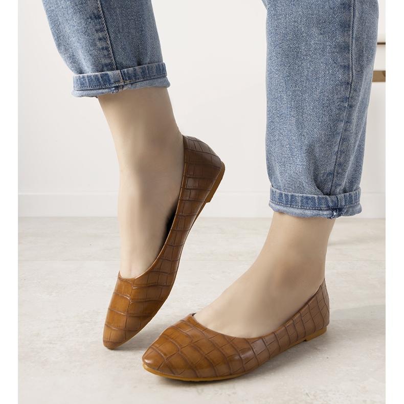 BM Ballerine cammello nella fantasia della pelle di coccodrillo Camilia marrone 1