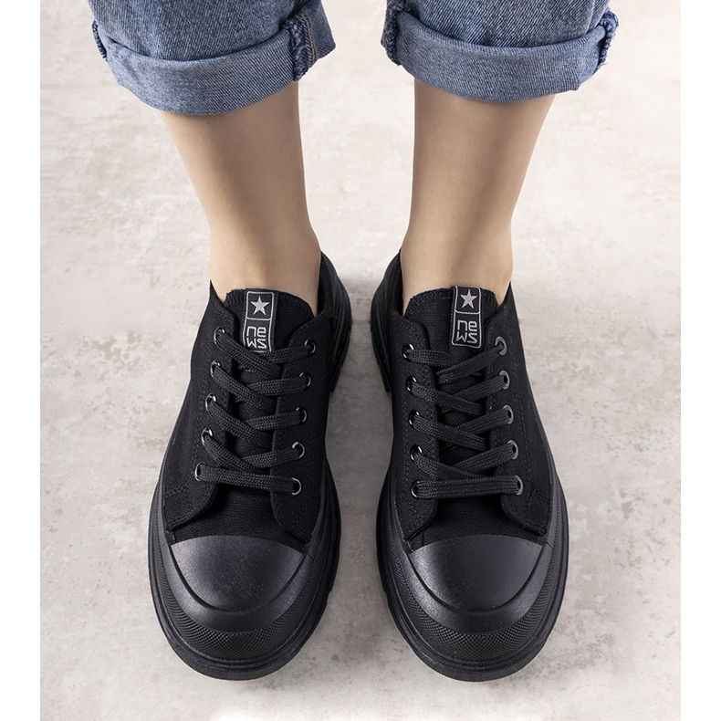 Sneakers nere su una spessa suola Beat nero 1