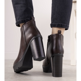 Stivali classici marroni per il post da donna My Need marrone 1
