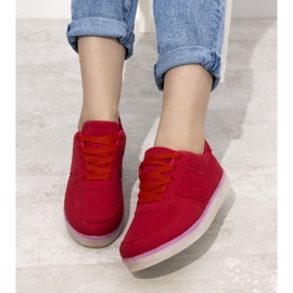 Sneakers rosse thailandesi con suola luminosa rosso 2