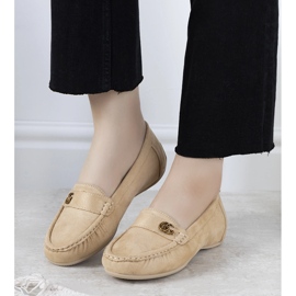 Mocassini beige su zeppa Linette nascosta 1
