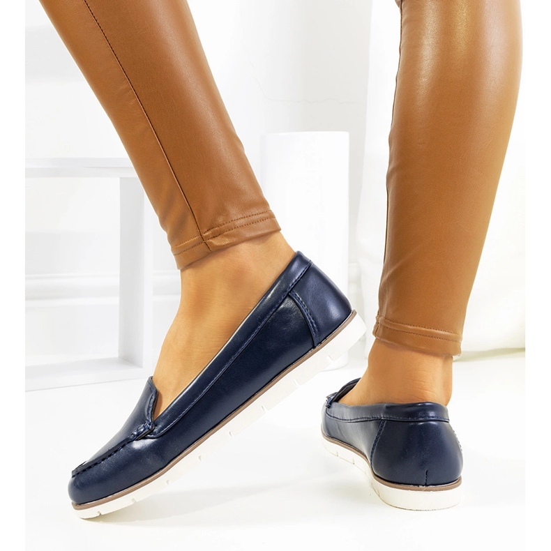Mocassini da donna blu navy di Montez 1