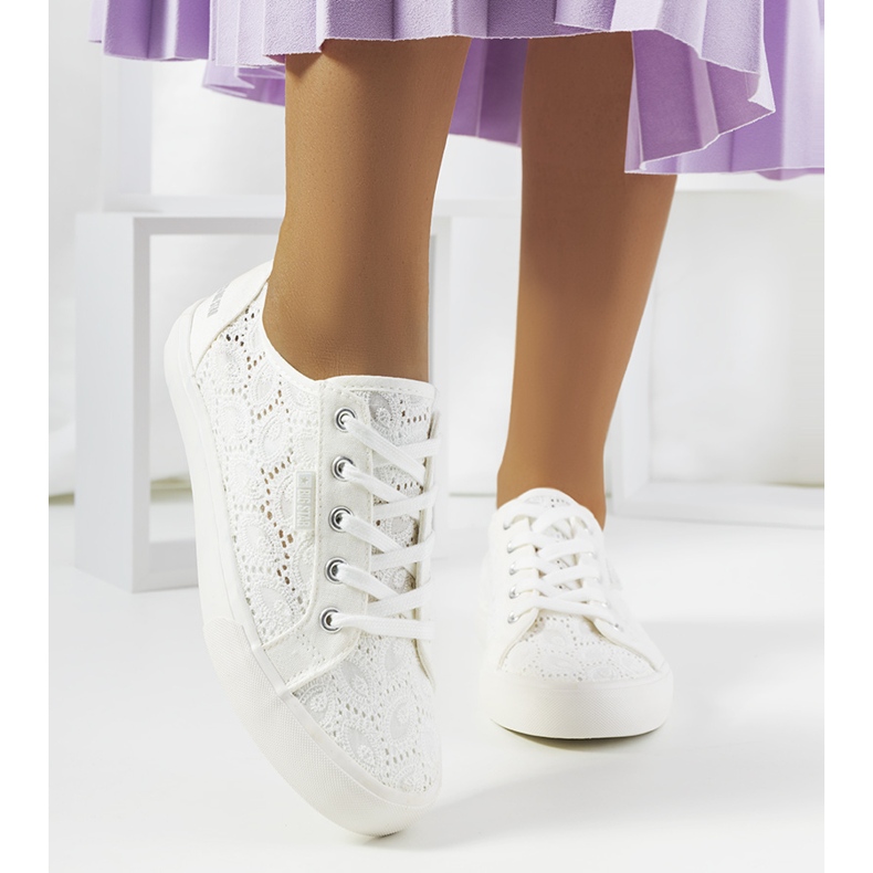 Sneakers bianche in pizzo Big Star W274925 bianco 1