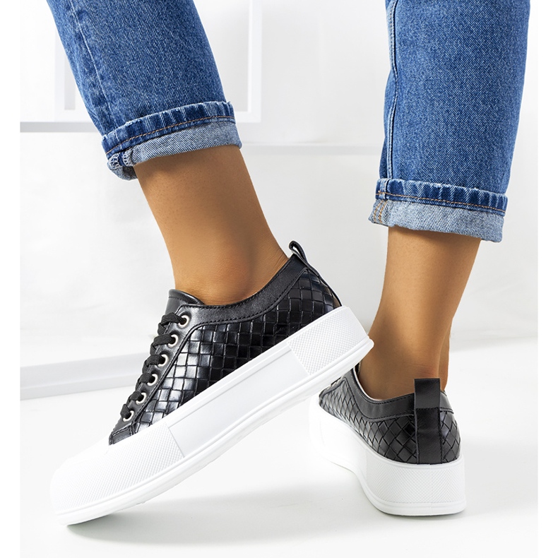 Sneakers nere su una spessa suola in Luther nero 1