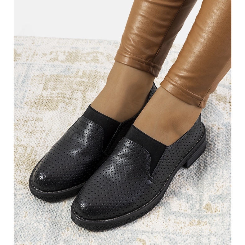 Scarpe nere traforate di Nilde nero 1