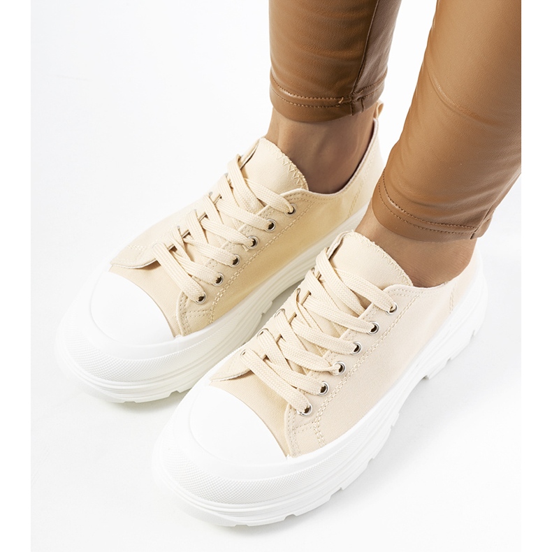 Sneakers beige con suola spessa in Prenzel 1