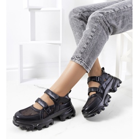 Sneakers nere con suola da trattore di Djurs nero 1