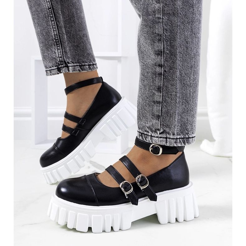 Scarpe nere su suola da trattore di Jonell nero 1