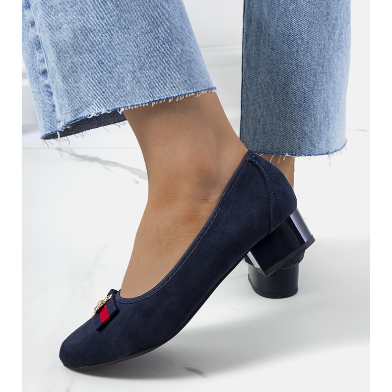 Décolleté blu navy con papillon Vijver 1
