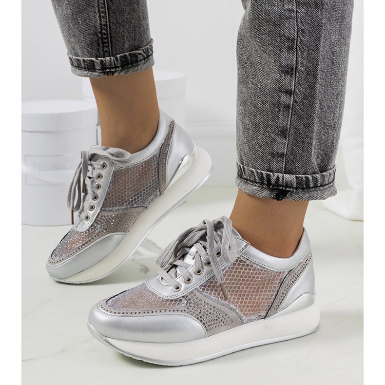 Sneakers argento con rete di Ilkay 1