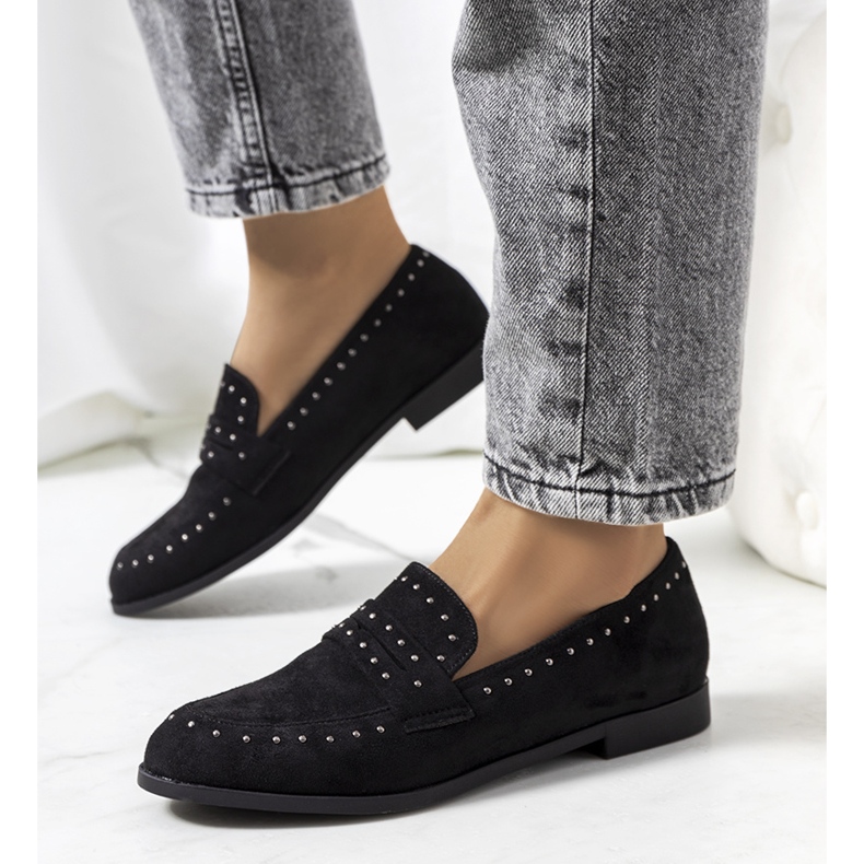 Scarpa in pelle nera con borchie Ishana nero 1